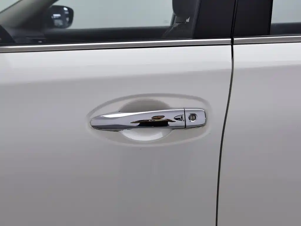Nissan X-Trail — миниатюра 18