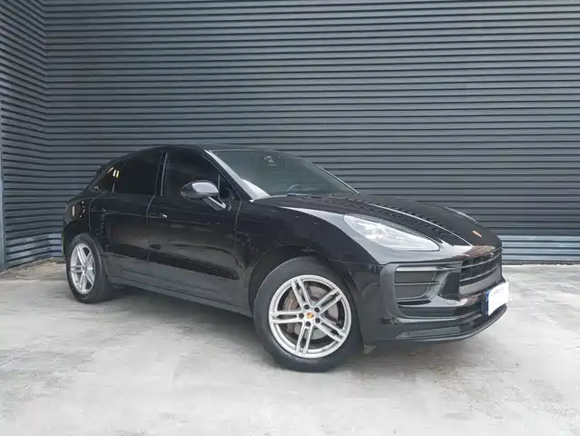 PORSCHE MACAN 2022