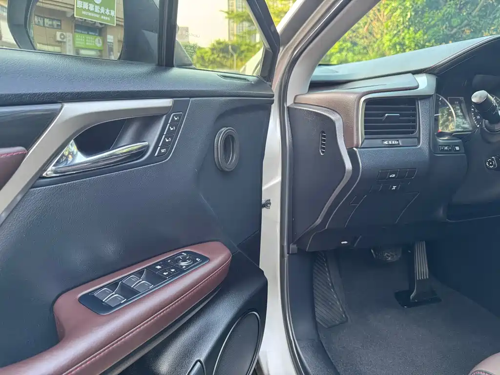 Lexus RX — миниатюра 14