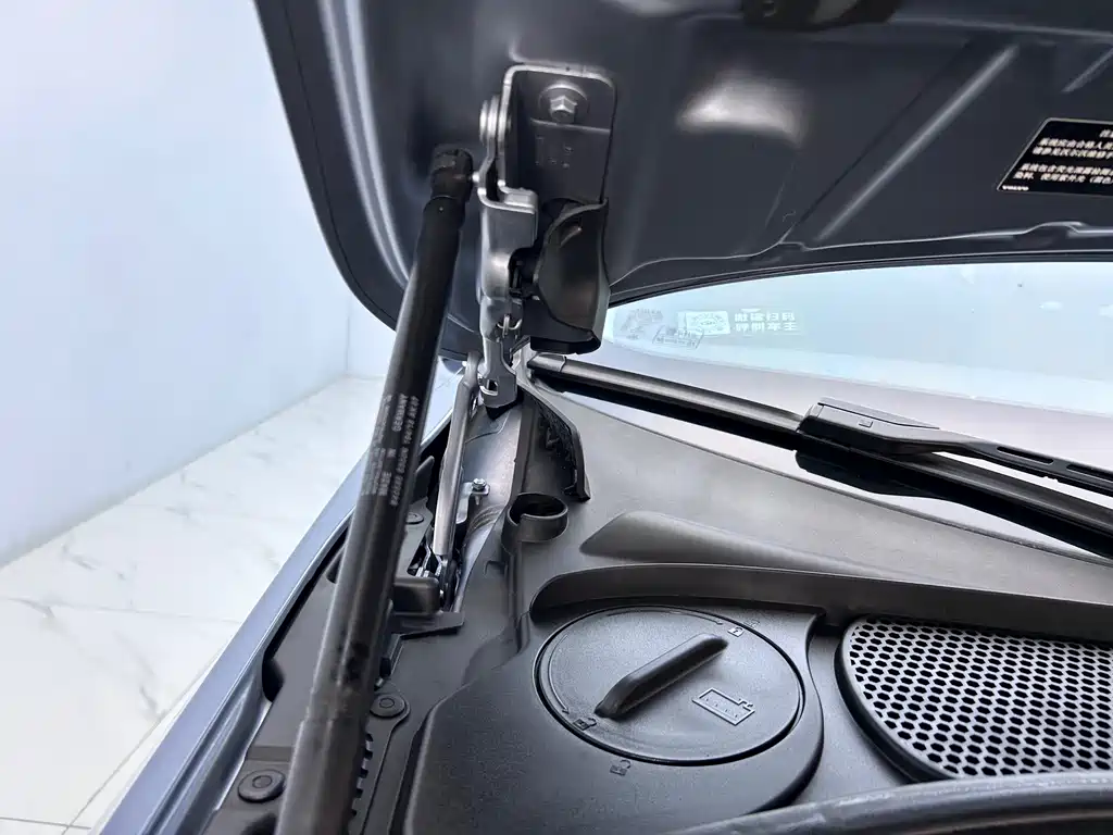 Volvo S90 — миниатюра 28