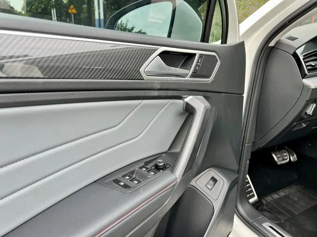 Volkswagen Tiguan X X 2022 330TSI
