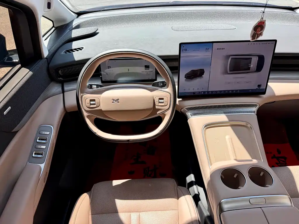 XPeng X9 — миниатюра 12