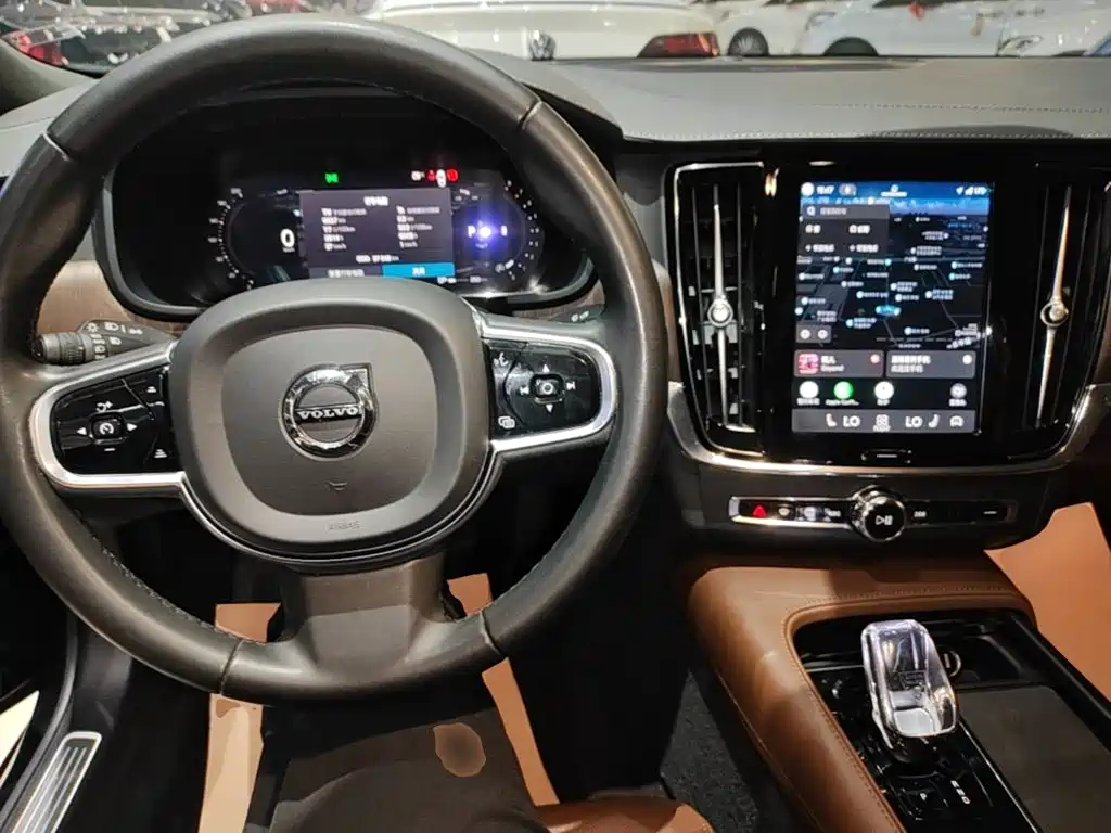 Volvo S90 — миниатюра 10
