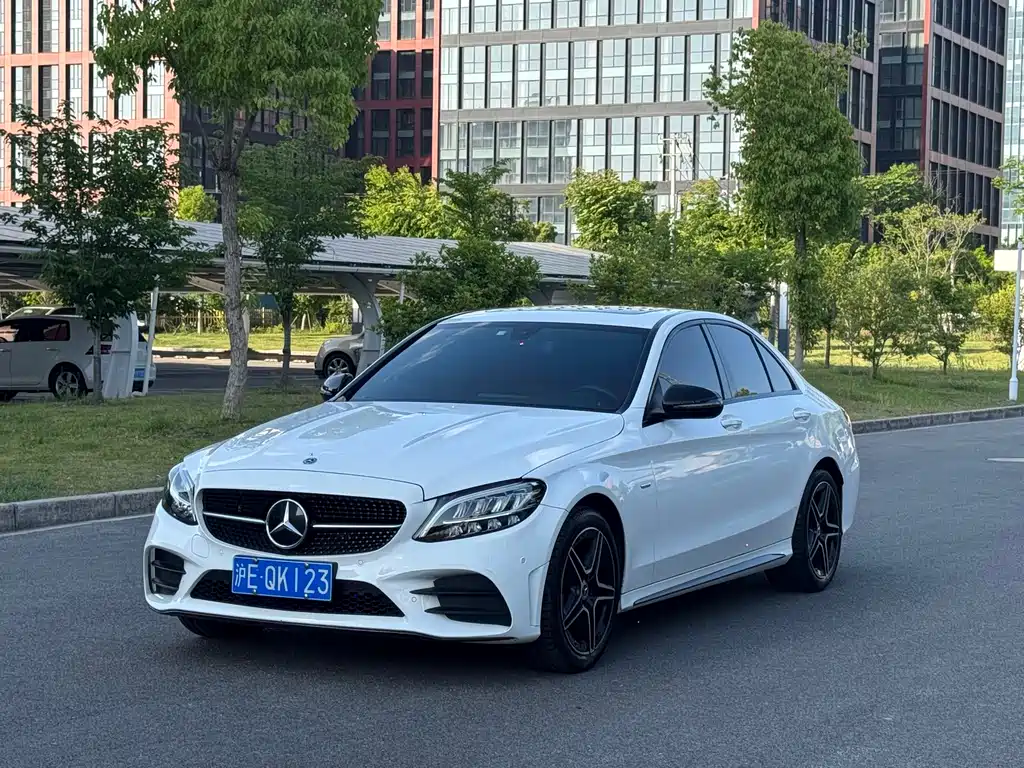 Mercedes-Benz C-Class 2021