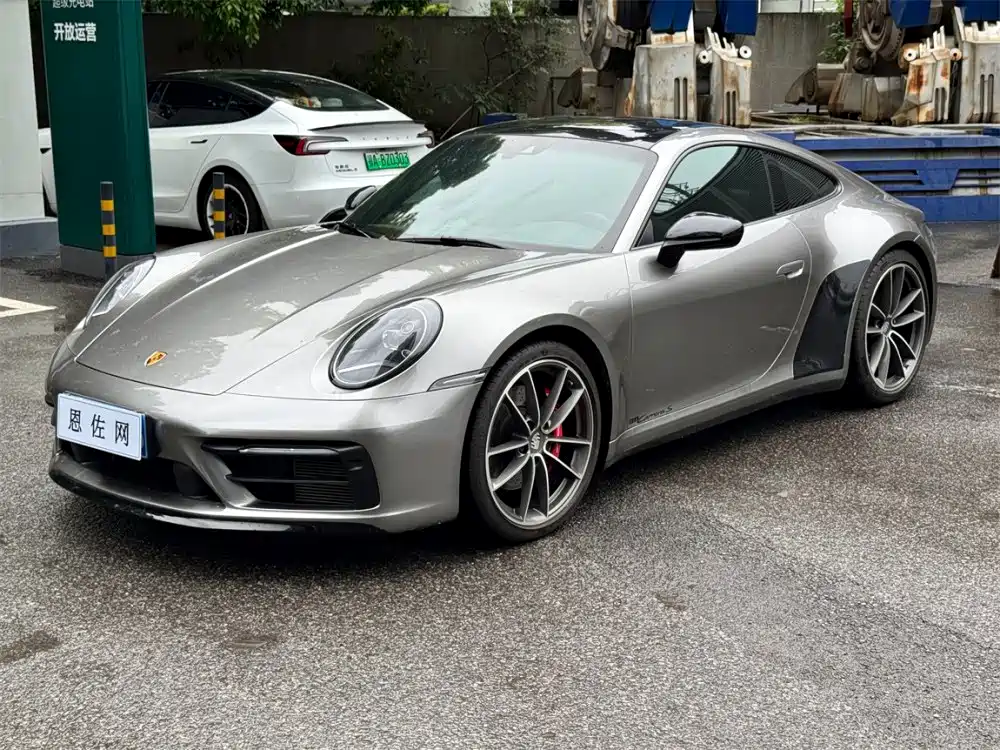 Porsche 911 2023