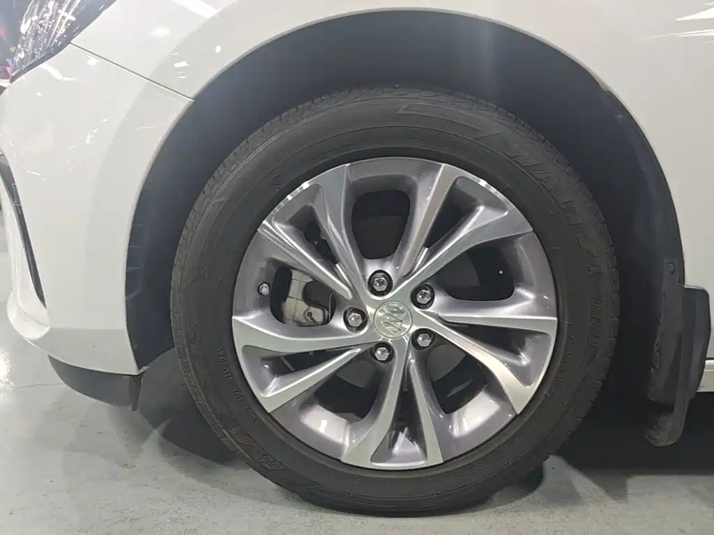 Buick Verano — миниатюра 23