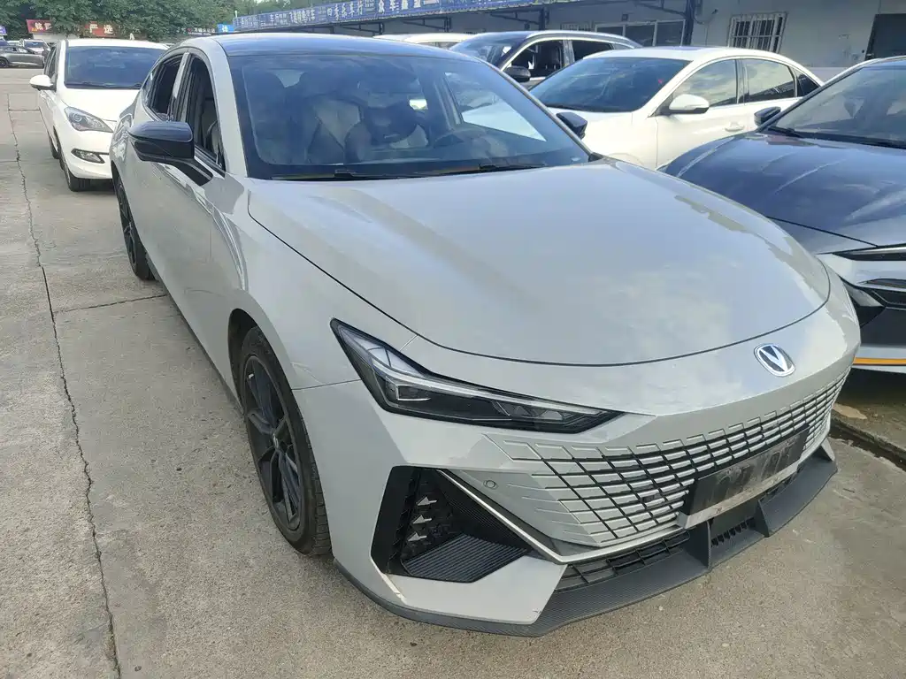Changan UNI-V — миниатюра 3
