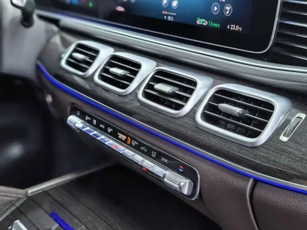Mercedes-Benz GLE (Import) — миниатюра 24
