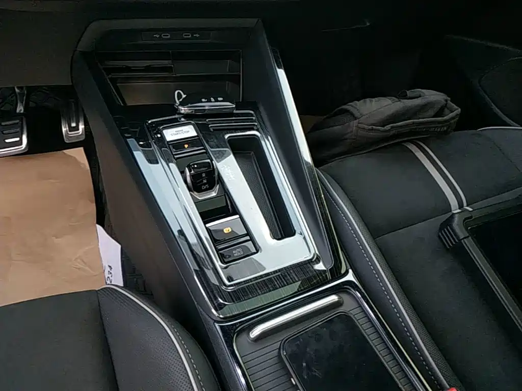 Volkswagen Golf — миниатюра 14
