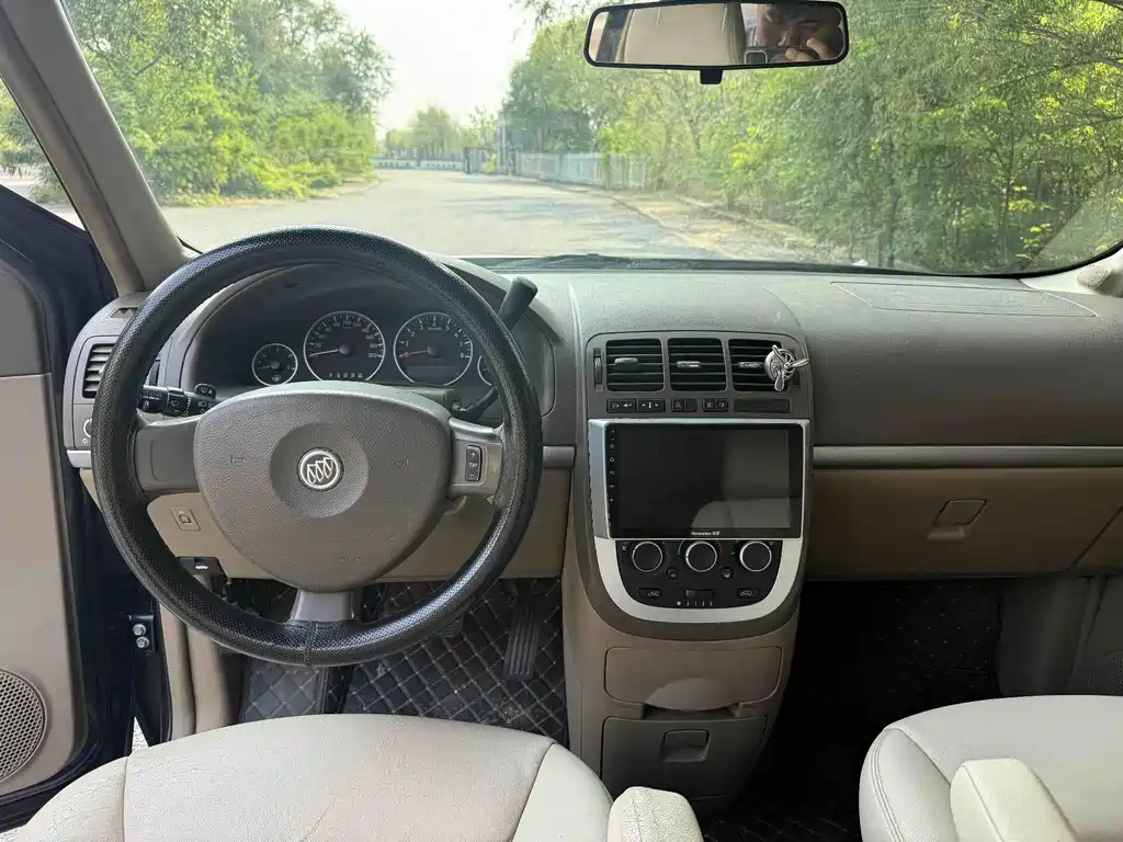 Buick GL8 — миниатюра 5