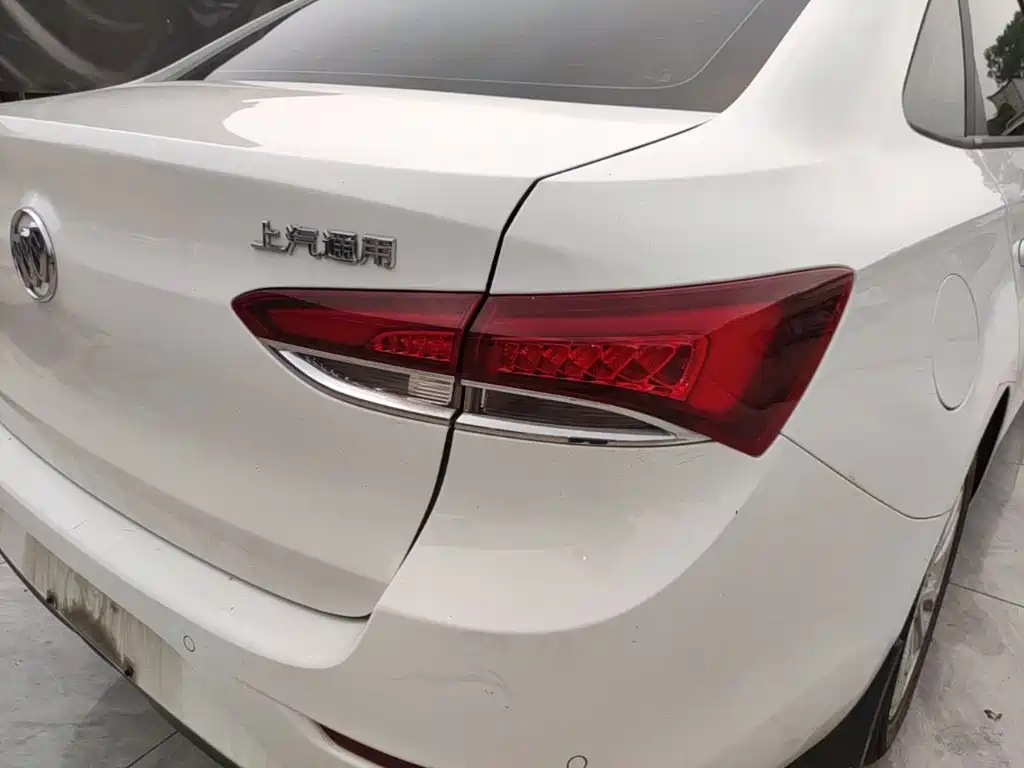 Buick Excelle — миниатюра 8