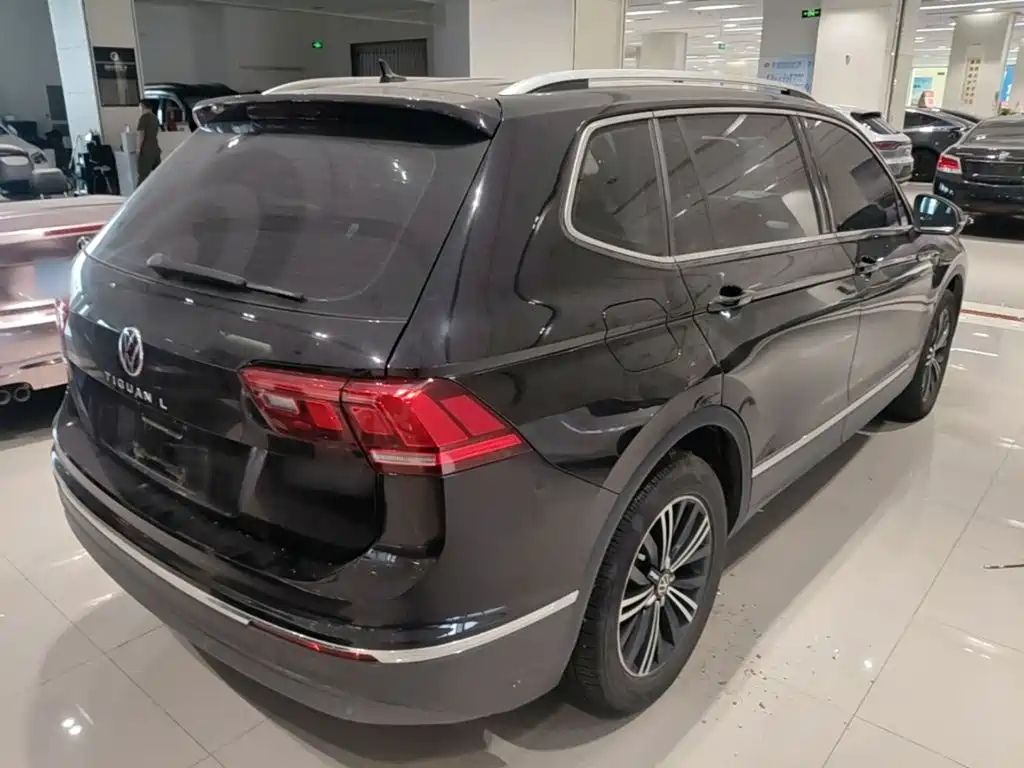 Volkswagen Tiguan L — миниатюра 7