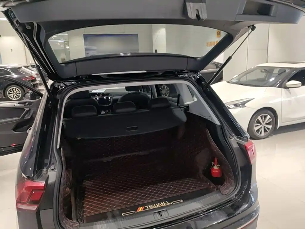 Volkswagen Tiguan L — миниатюра 19