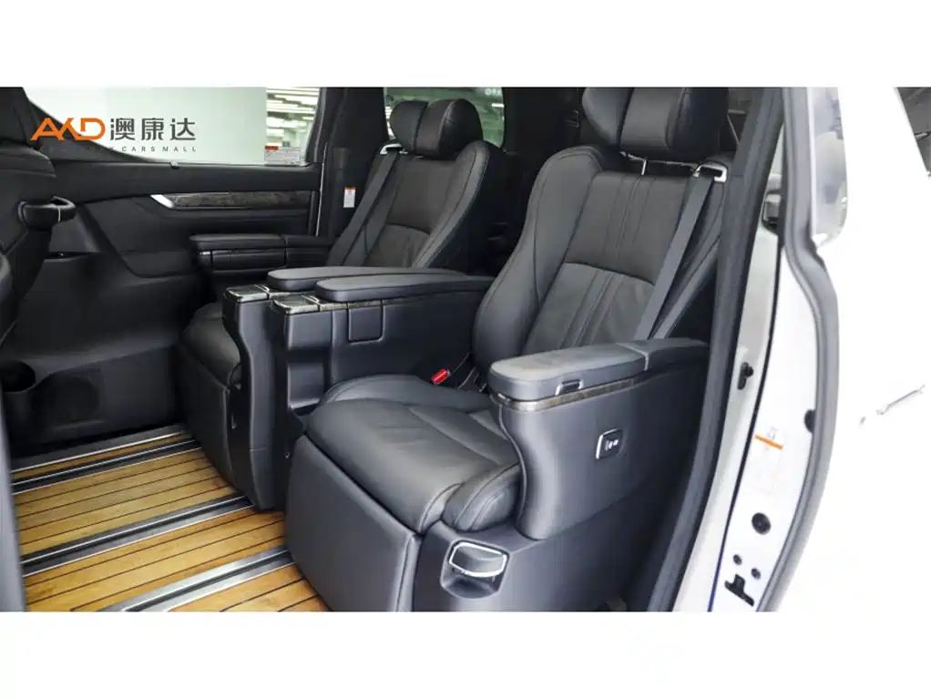 Toyota Vellfire — миниатюра 7