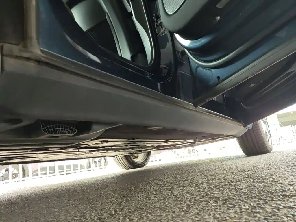 Volvo XC60 PHEV — миниатюра 21