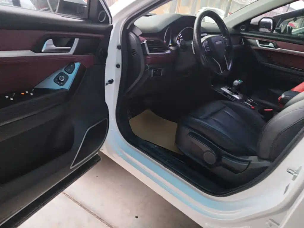 Haval H6 Coupe — миниатюра 16