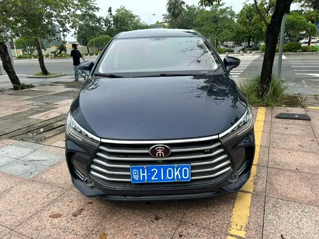 BYD MAX — миниатюра 7