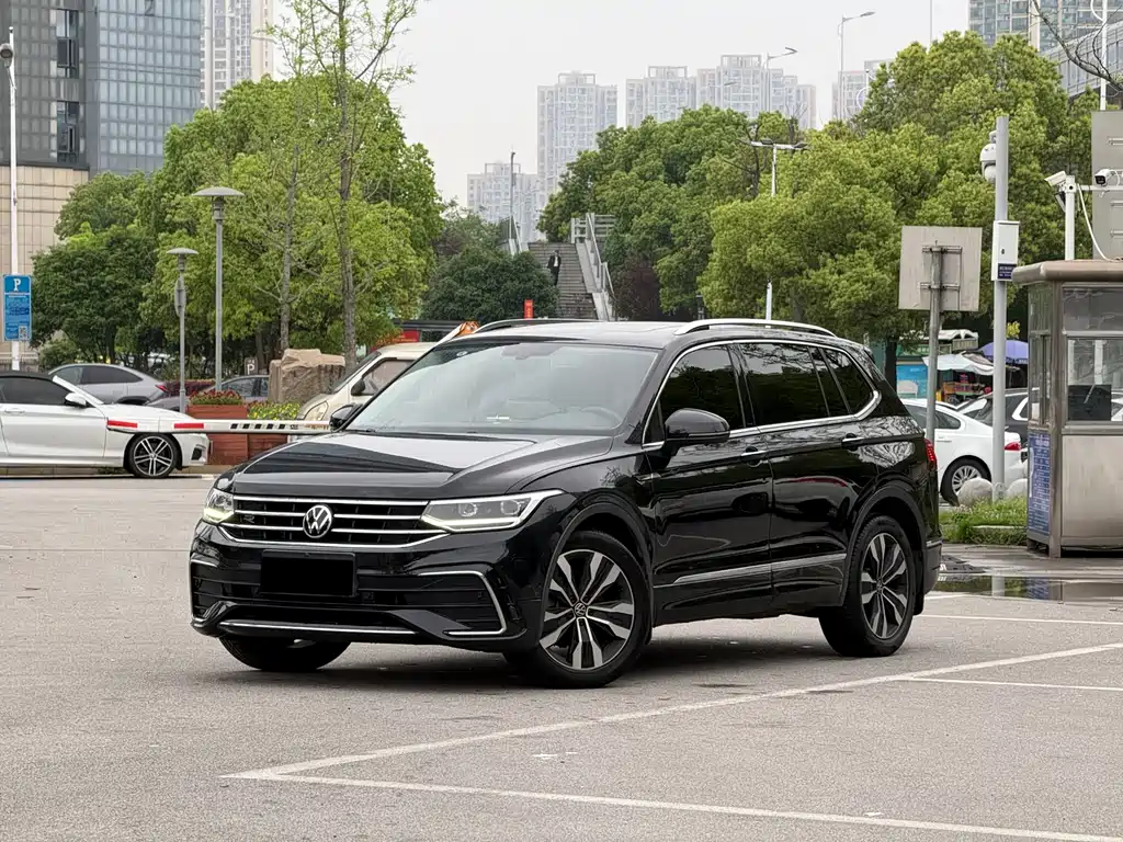 Volkswagen Tiguan L 2022