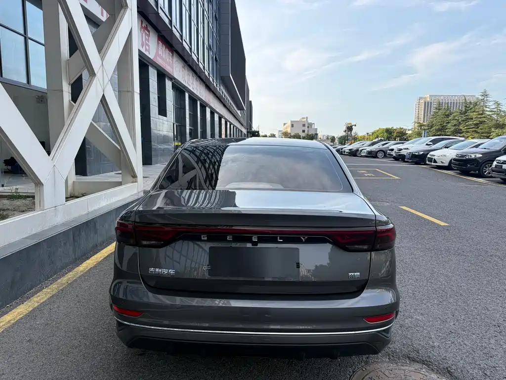 Geely Emgrand — миниатюра 20