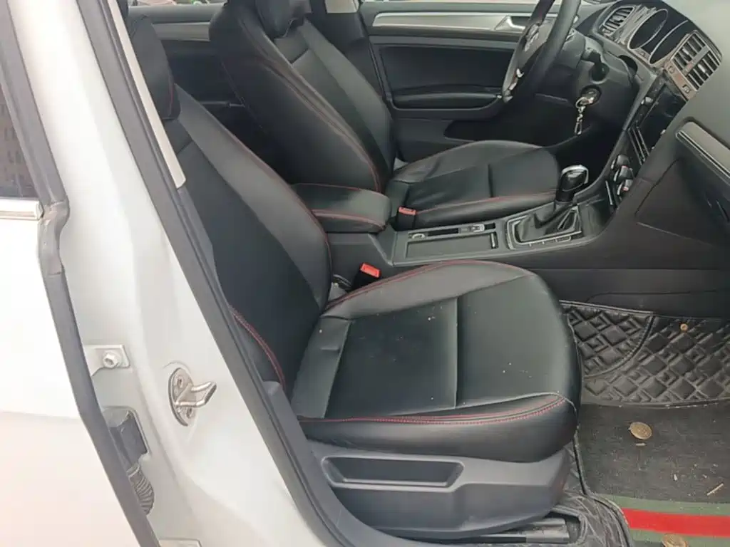 Volkswagen Golf — миниатюра 25