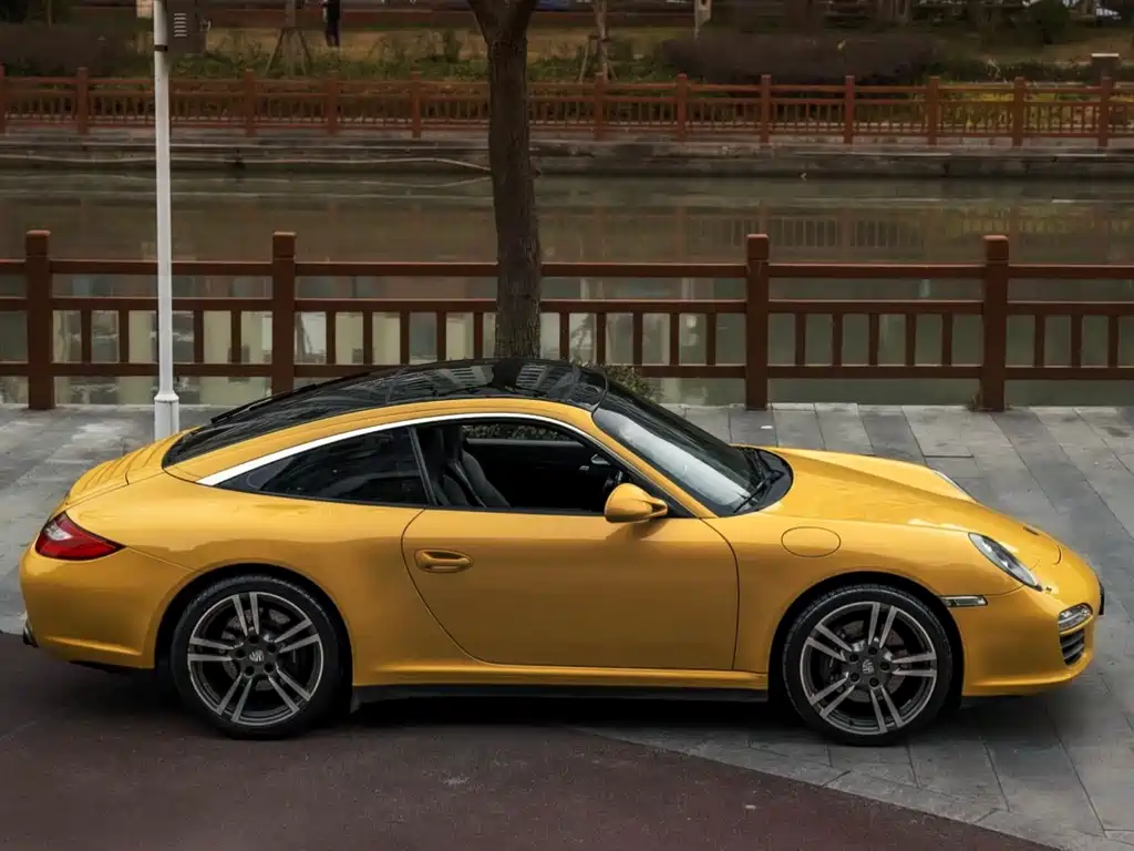 Porsche 911 2010 Targa 4 3.6L