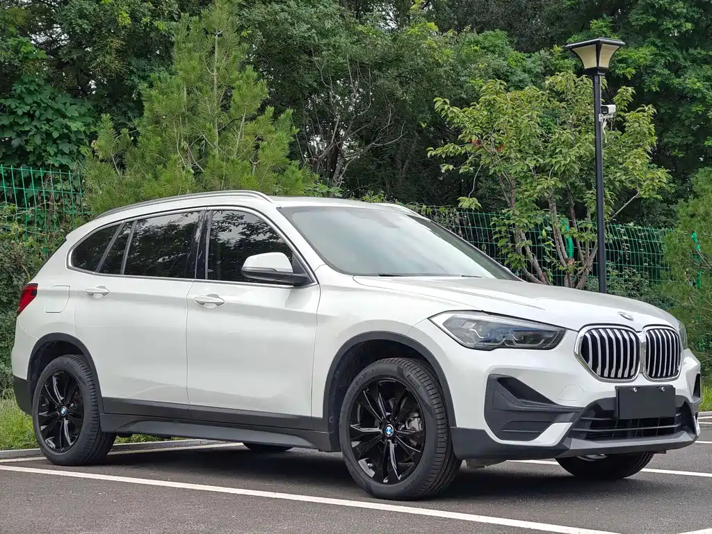 BMW  X1
