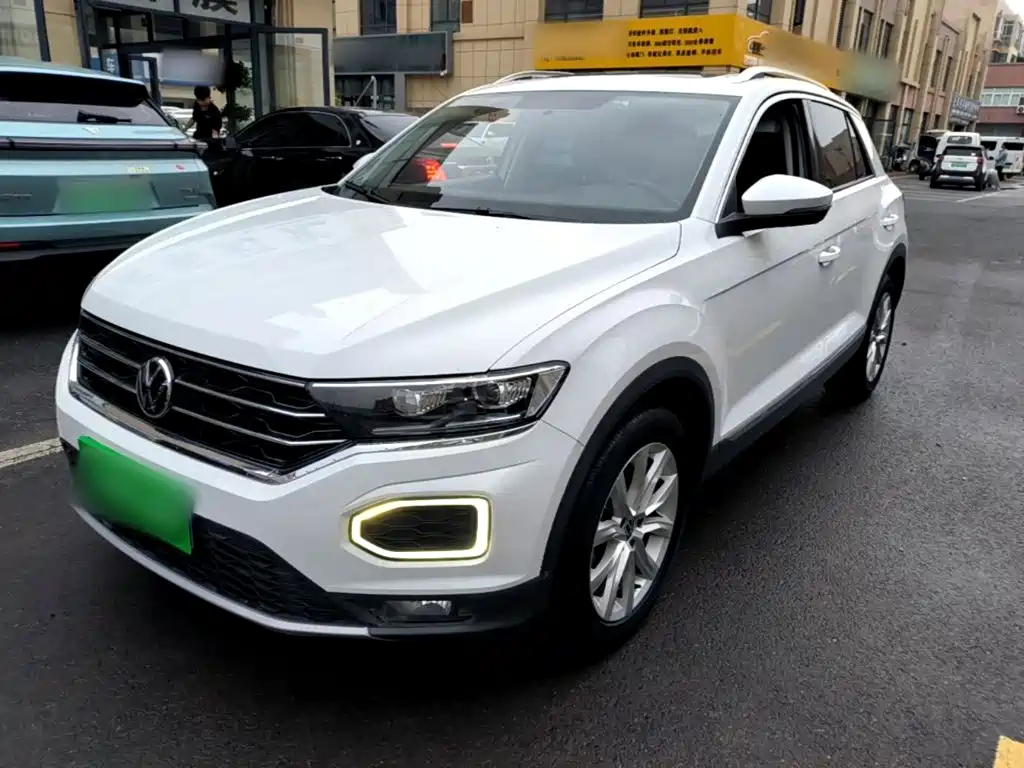 Volkswagen T-Roc — миниатюра 2