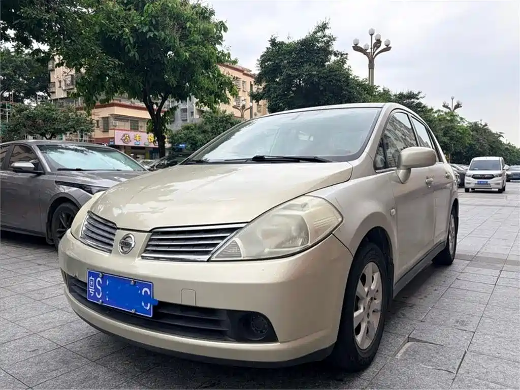Nissan Tiida 2007