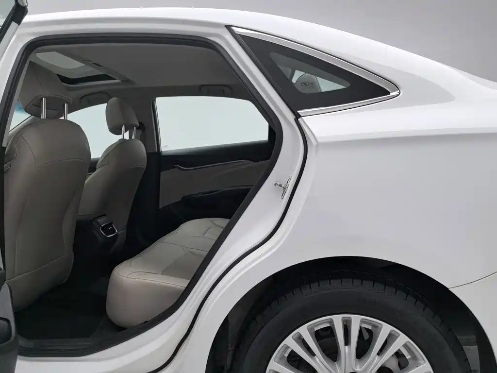 Buick Excelle — миниатюра 15