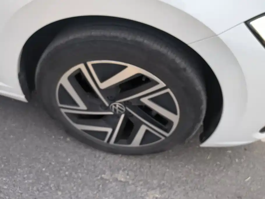 Volkswagen Sagitar — миниатюра 6