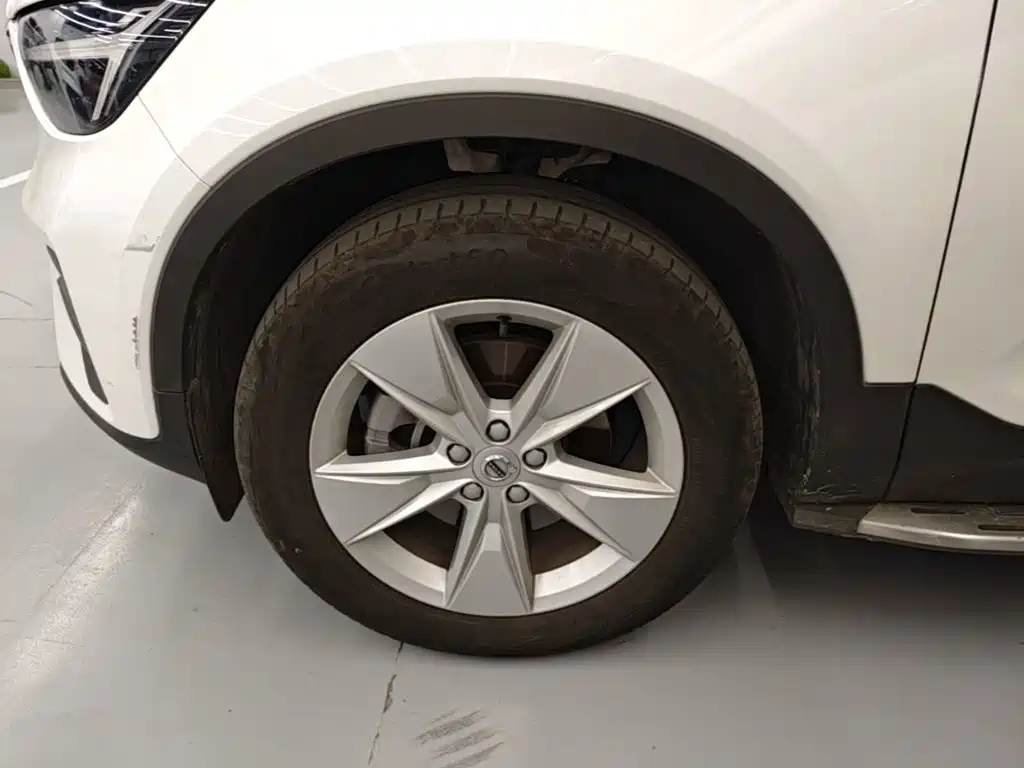 Volvo XC40 — миниатюра 23