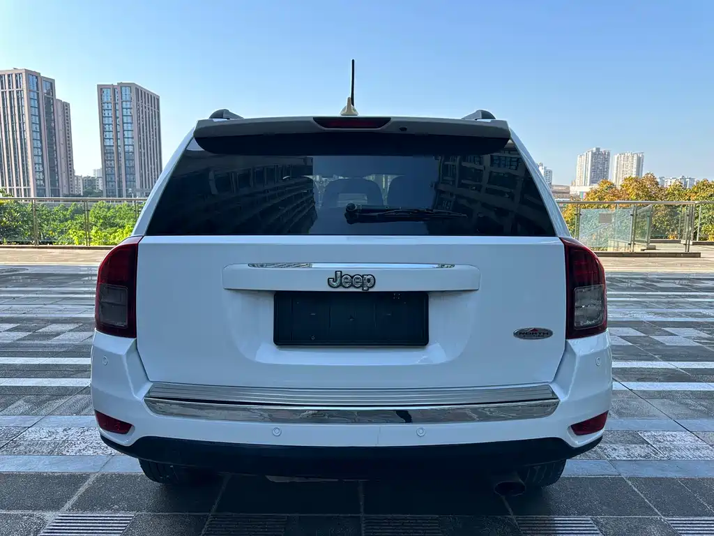 Jeep Compass (Import) — миниатюра 5