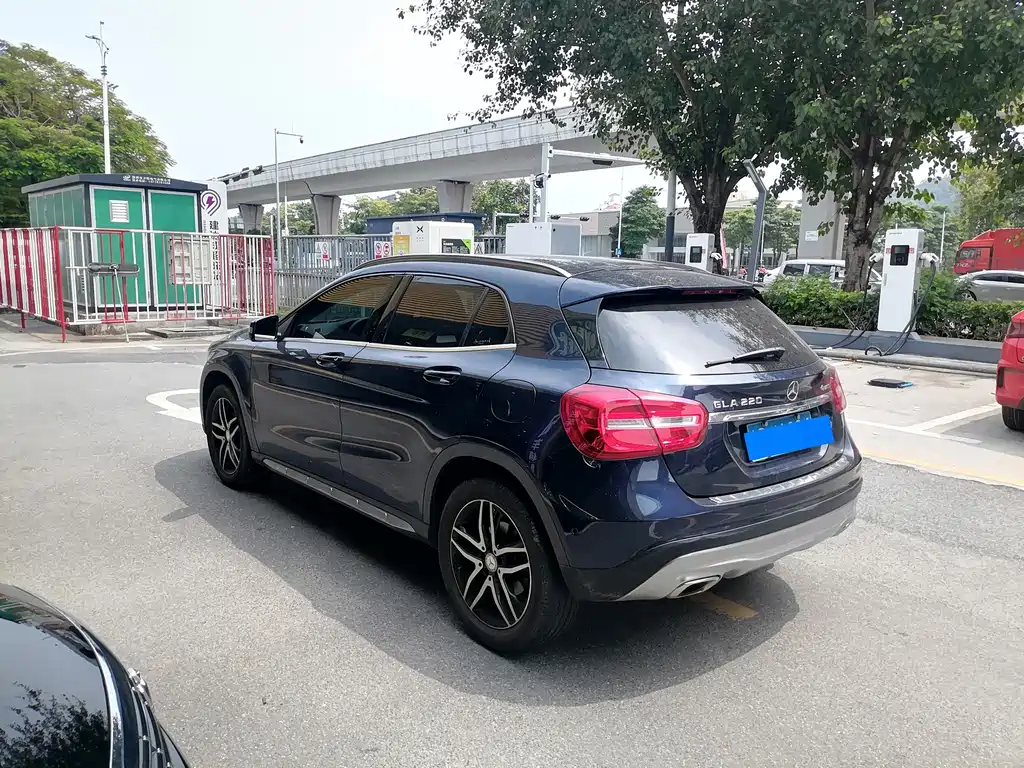 Mercedes-Benz GLA — миниатюра 6
