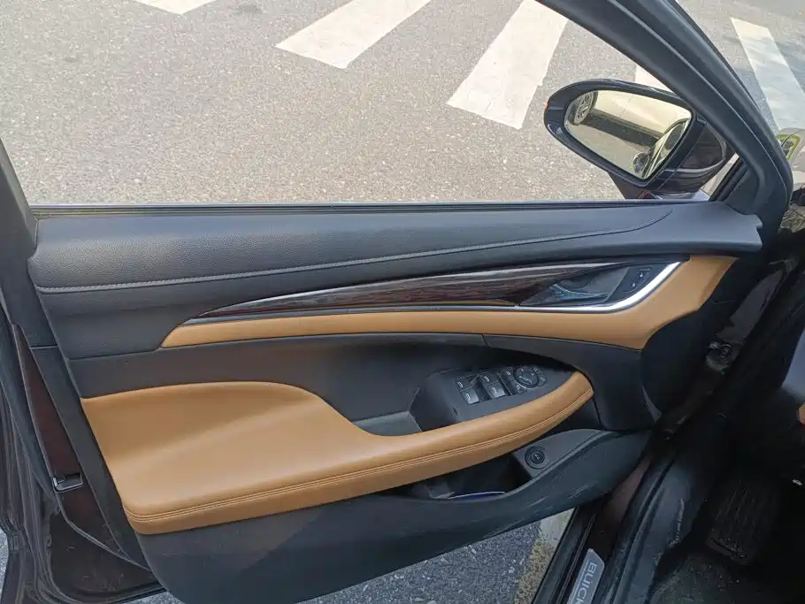Buick LaCrosse — миниатюра 7