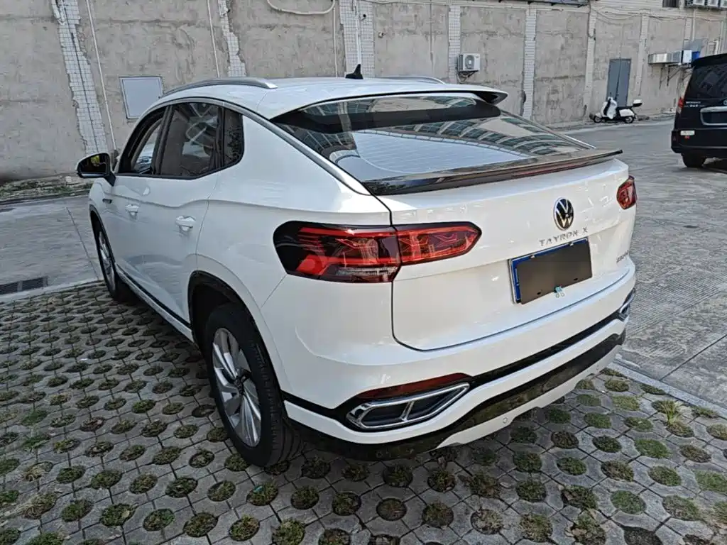 Volkswagen X — миниатюра 5