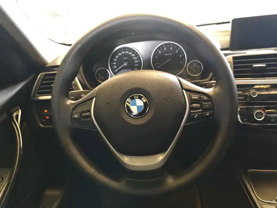 BMW 3 Series — миниатюра 15