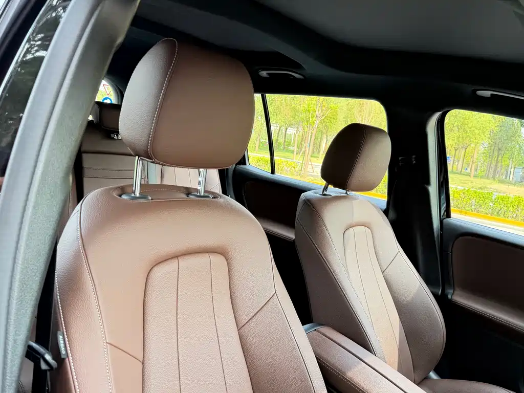 Mercedes-Benz GLB — миниатюра 19