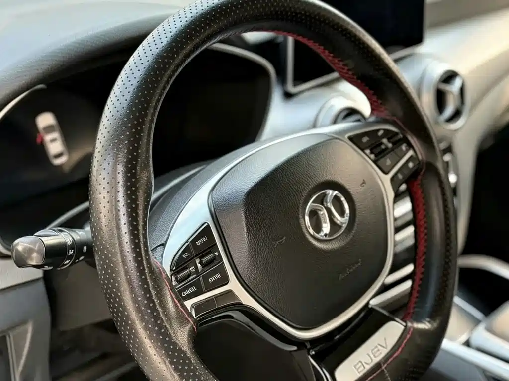 BAIC EU5 — миниатюра 6