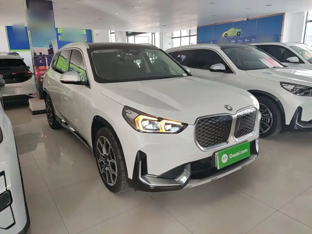 BMW iX1 — миниатюра 4