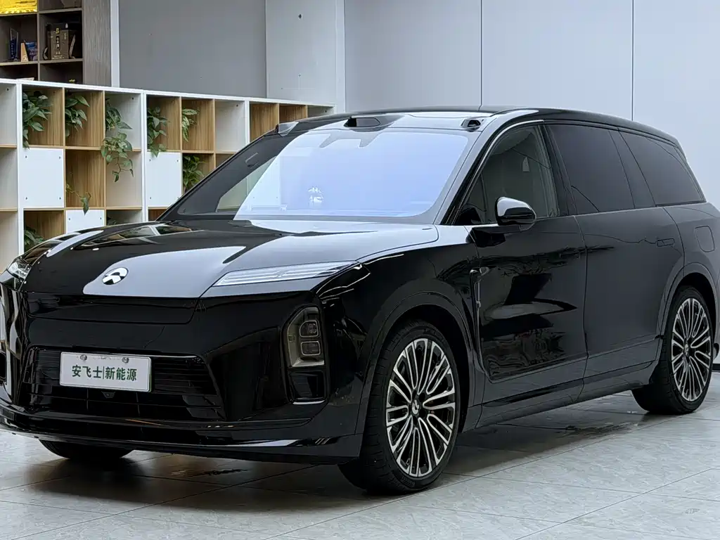 Nio ES8 2025