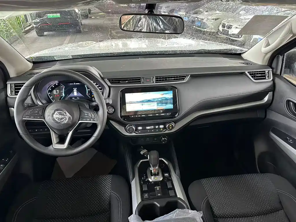 Nissan Navara — миниатюра 8