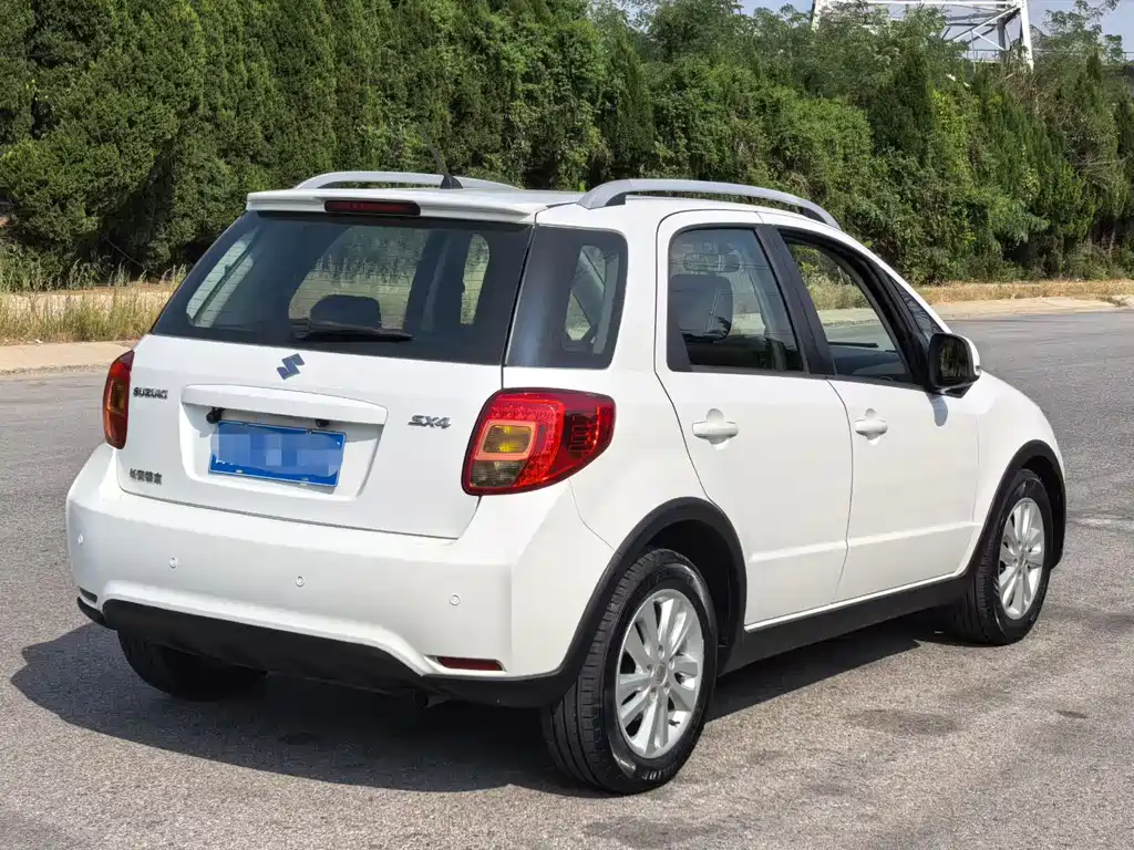 Suzuki SX4 — миниатюра 6