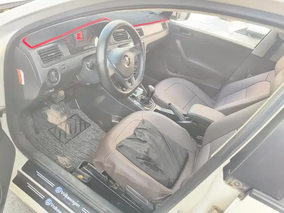 Volkswagen Santana — миниатюра 9