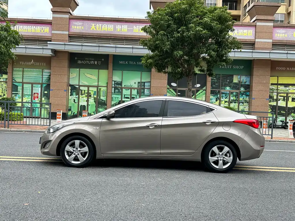 Hyundai Elantra Langdong 1.6L Auto Leading Type, фото 4