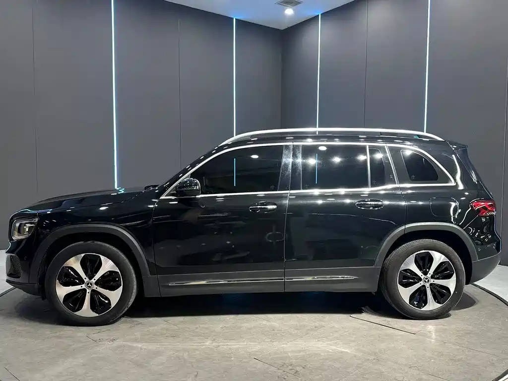 Mercedes-Benz GLB — миниатюра 4