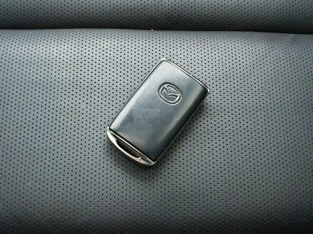 Mazda 3 Axela — миниатюра 16