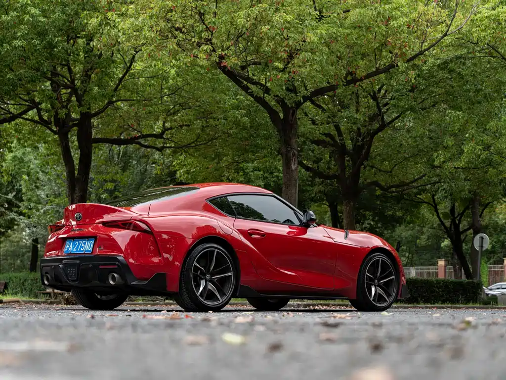 Toyota Supra — миниатюра 9