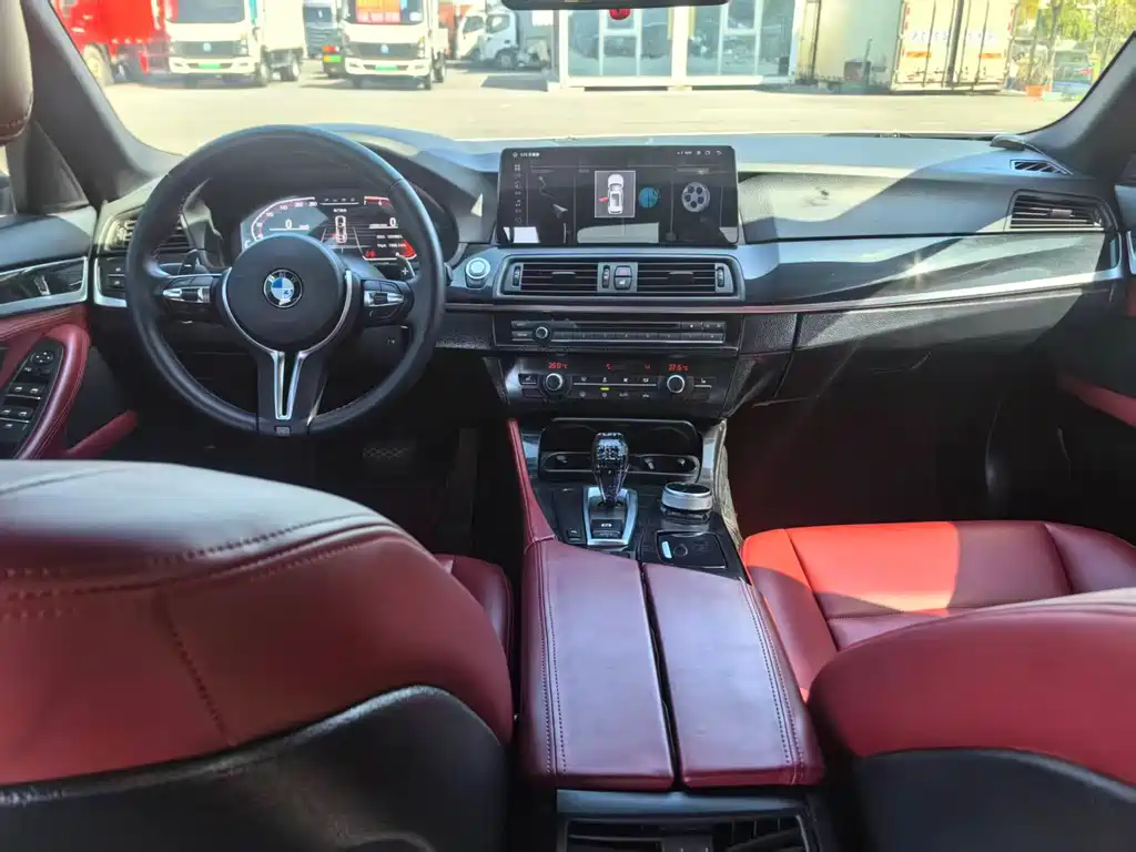BMW 5 Series — миниатюра 8