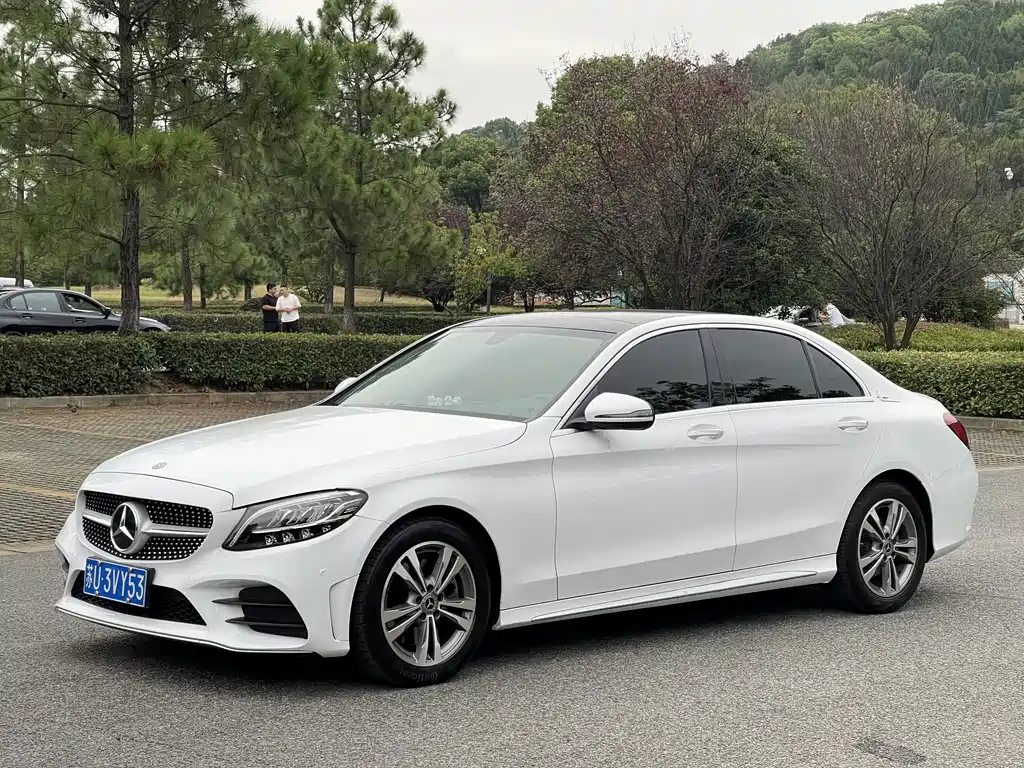 Mercedes-Benz C-Class — миниатюра 2
