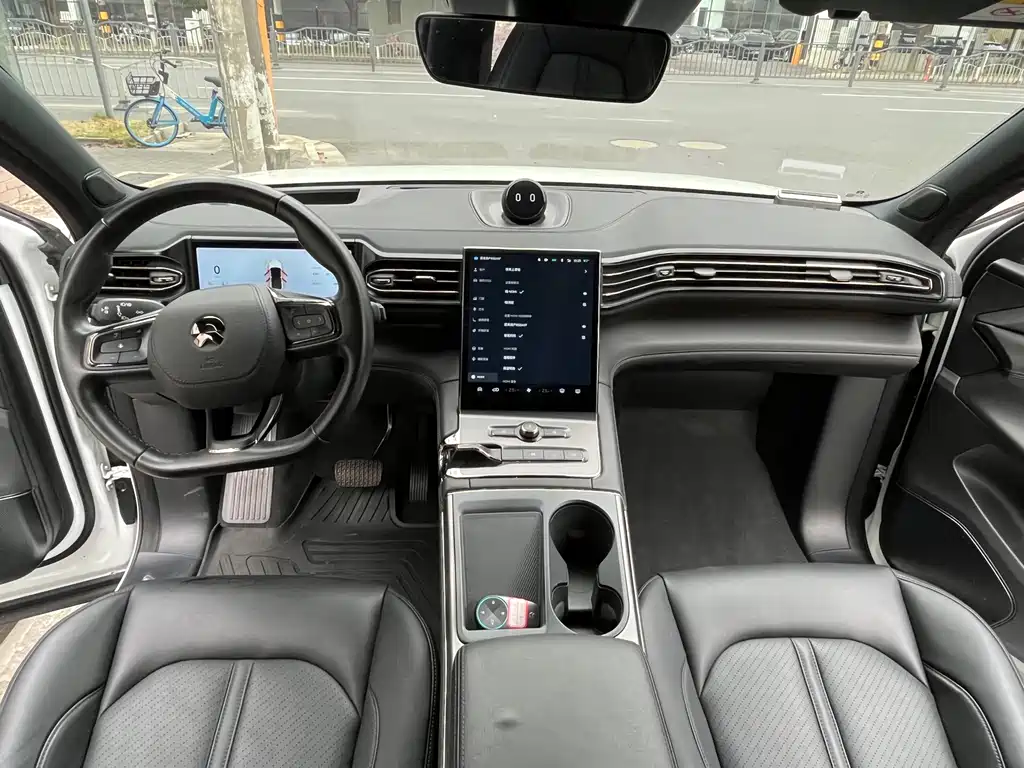 NIO ES6 — миниатюра 12